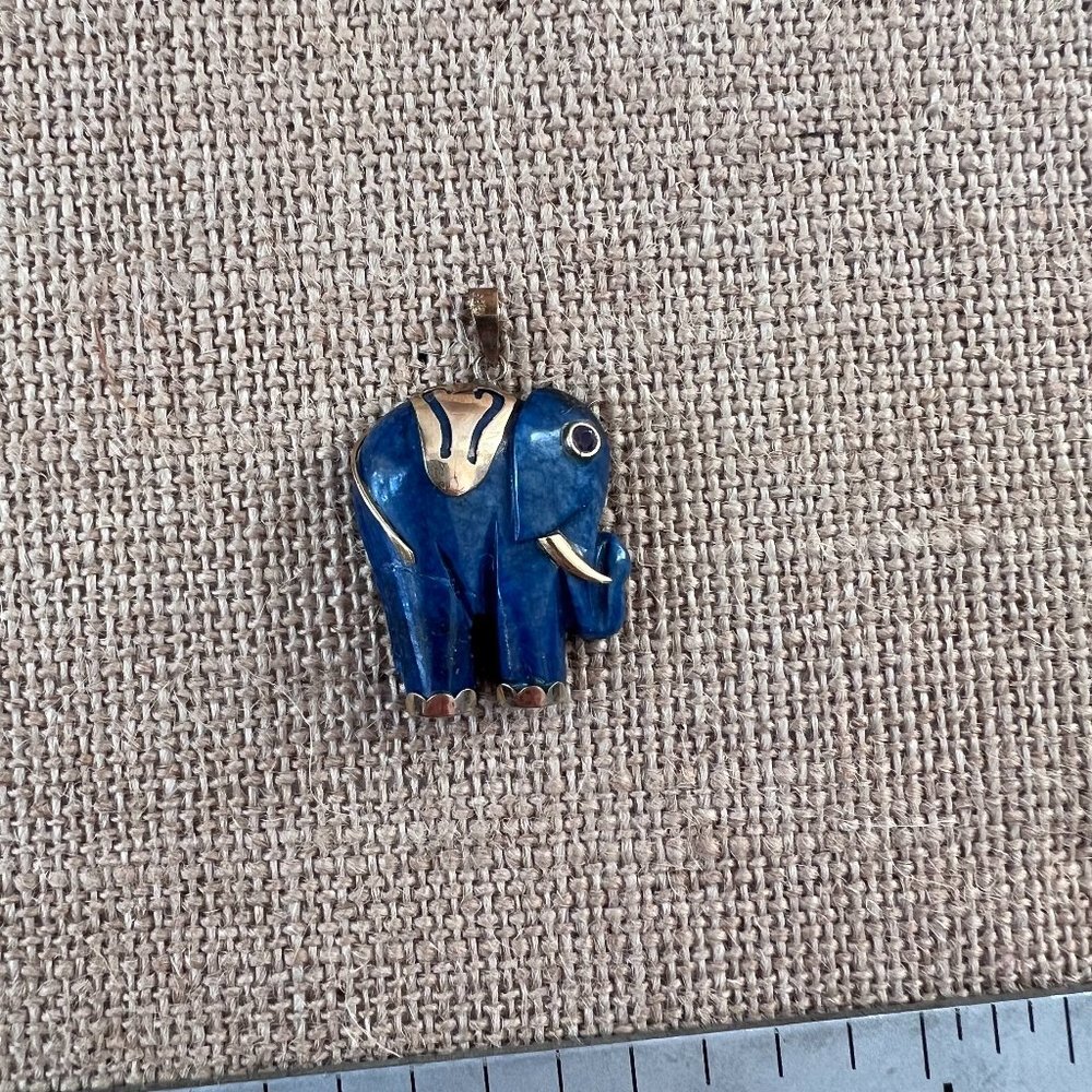 Gold 585 Blue Stone Elephant Pendant